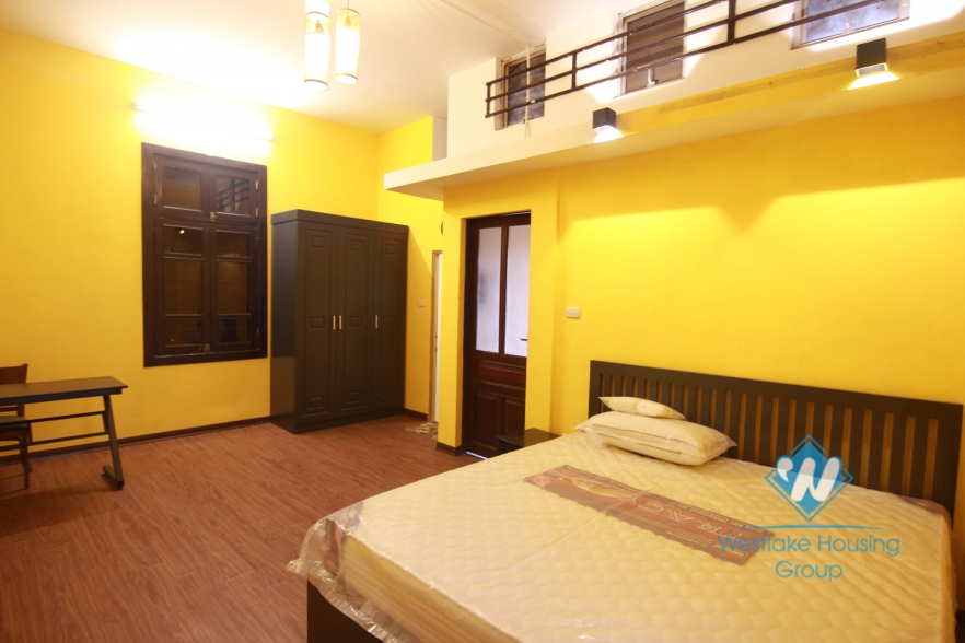 An elegant warmly colored apartment with spectacular views for rent 